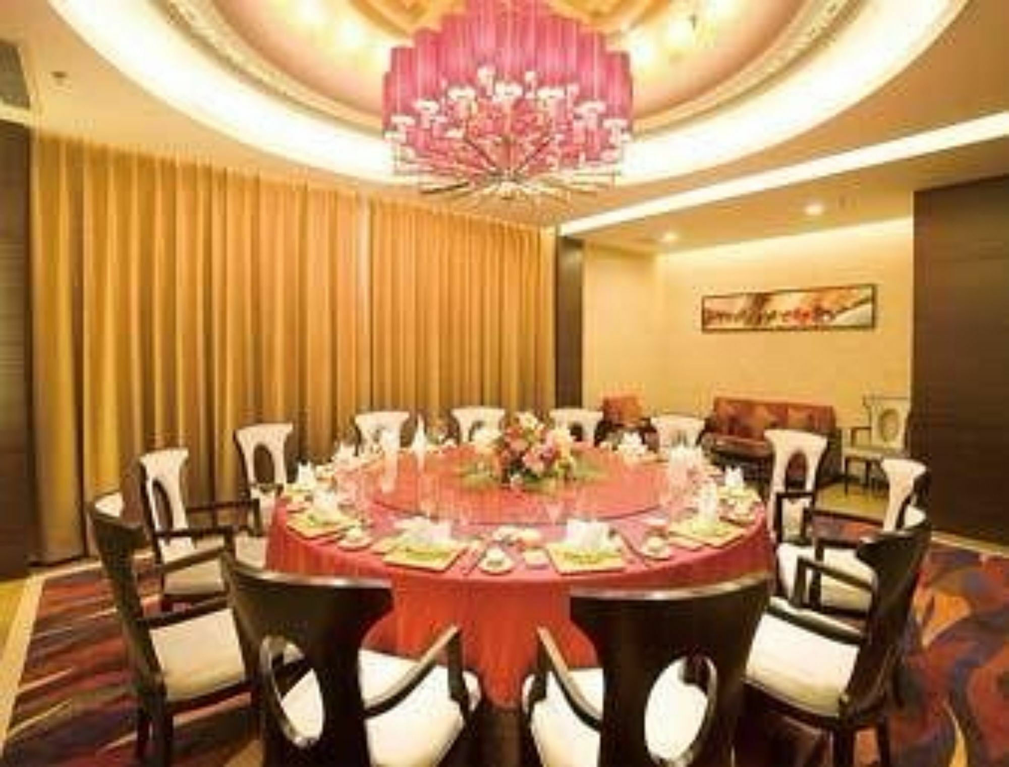 Ramada Zibo Hotel Restoran fotoğraf